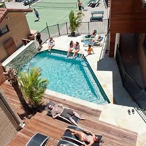 Maxmee Backpackers , Gold Coast Australia